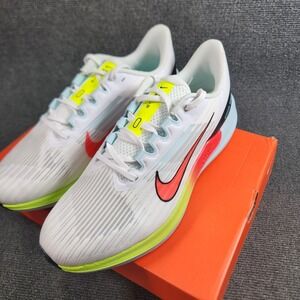 Nike Air Winflo 9 Running Shoe Women 11 White Bright Crimson Training Athleisure